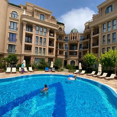 Aphrodite Gardens D208, Апартамент