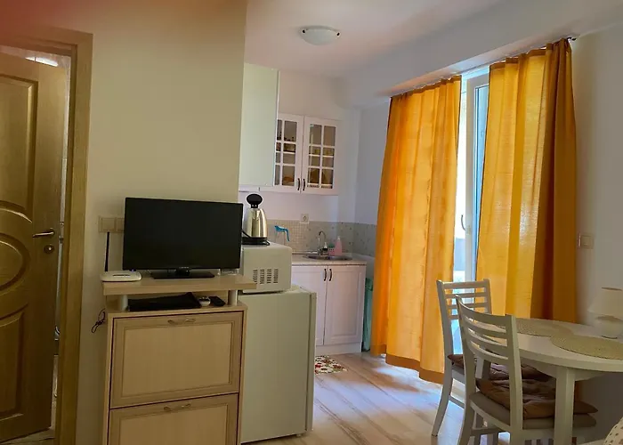 Appartement Aphrodite Gardens D208,