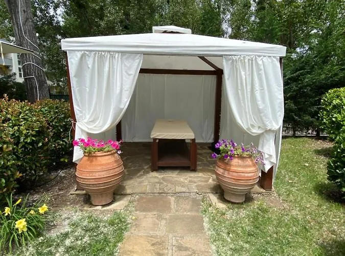 Appartement Aphrodite Gardens D208,