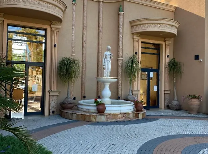 Aphrodite Gardens D208, 公寓 *