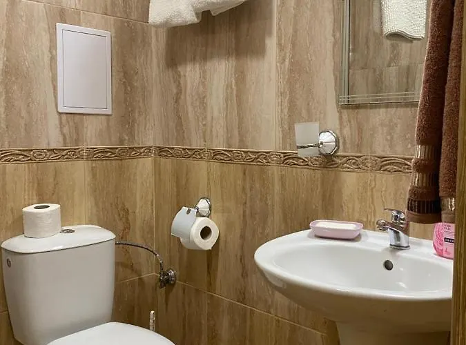 Aphrodite Gardens D208, Apartamento