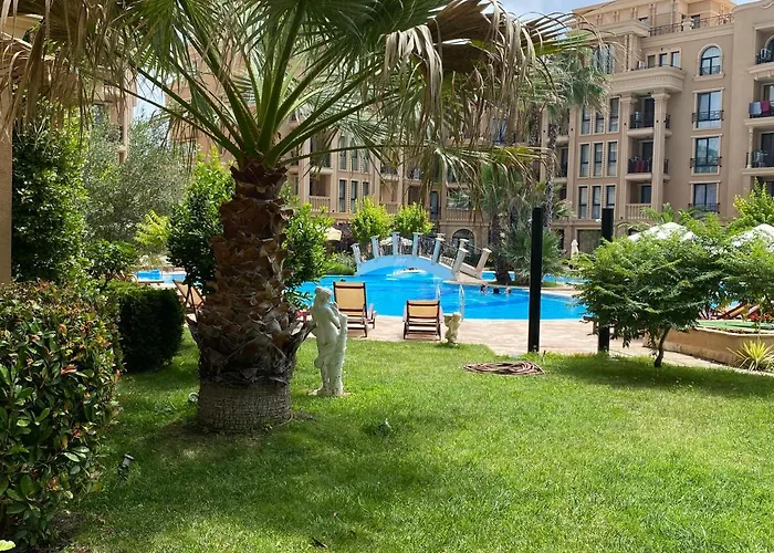 Aphrodite Gardens D208, Апартамент